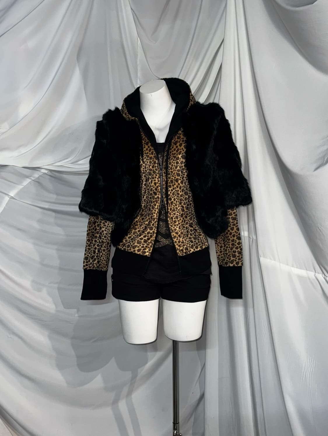 세실맥비 데일리 블랙 골드 시부야 갸루 코디세트  상품이미지8