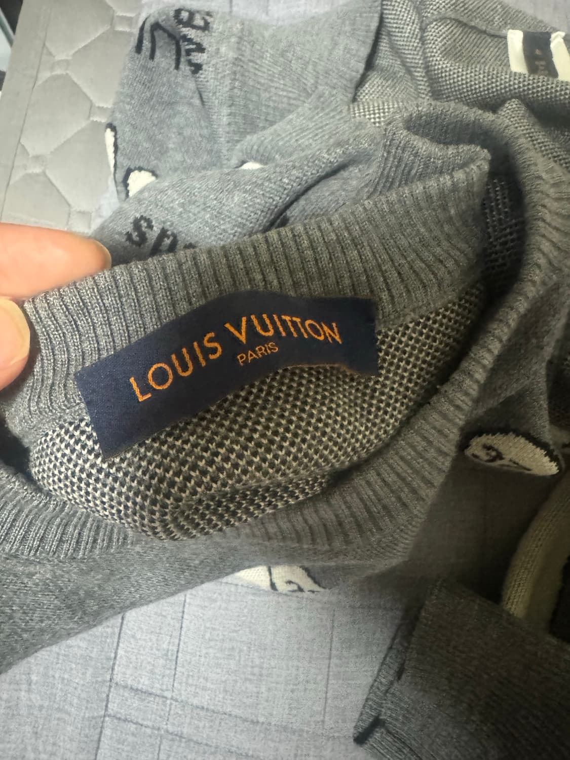 루이비통 버질아블로 니트 상품이미지4