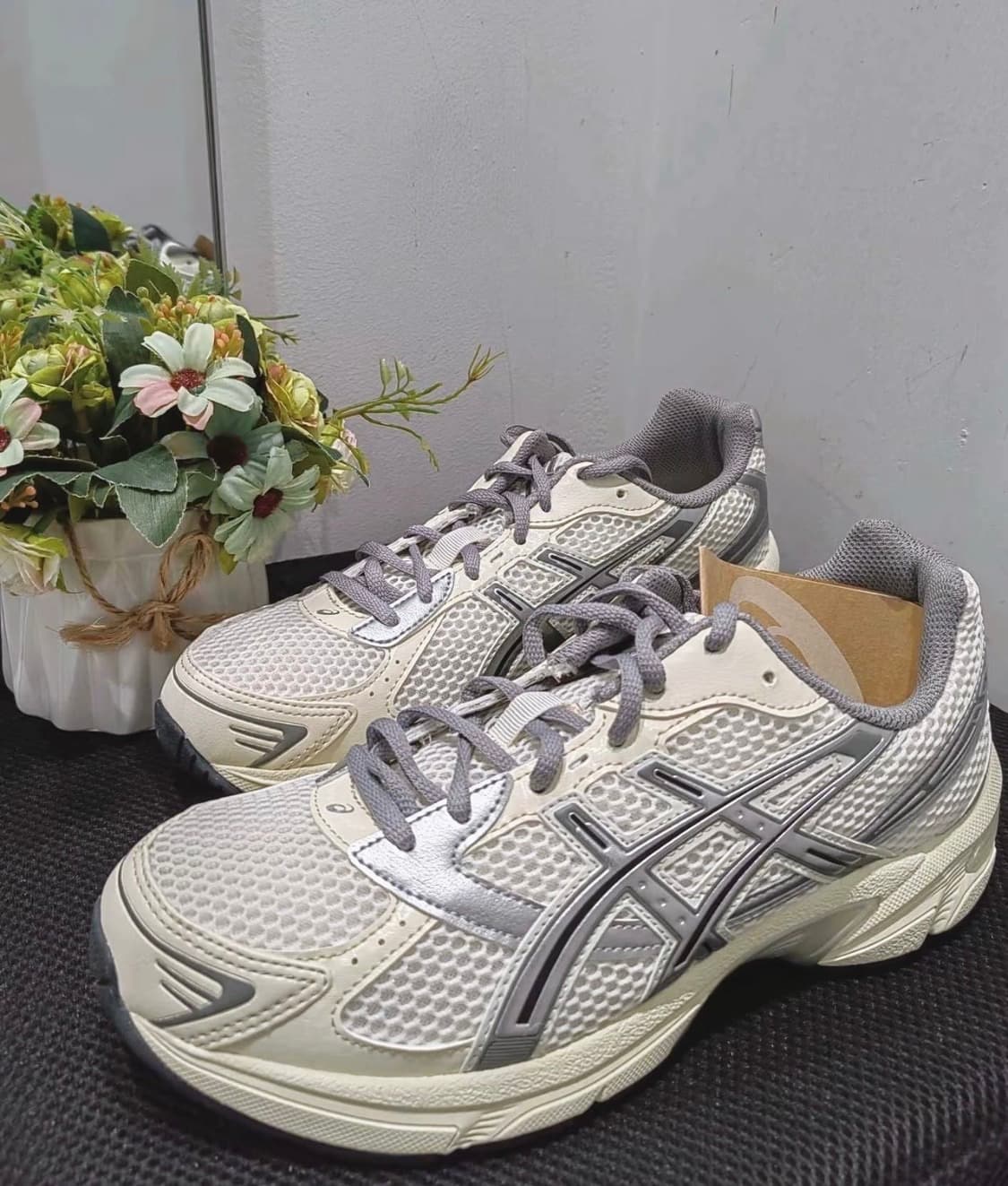 (W) 아식스 젤 1130 크림 클레이 그레이 227.5 상품이미지3