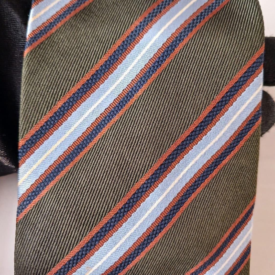 아쿠아스큐텀 실크 스트라이프 넥타이 8.5cm A등급 A18918
 상품이미지6