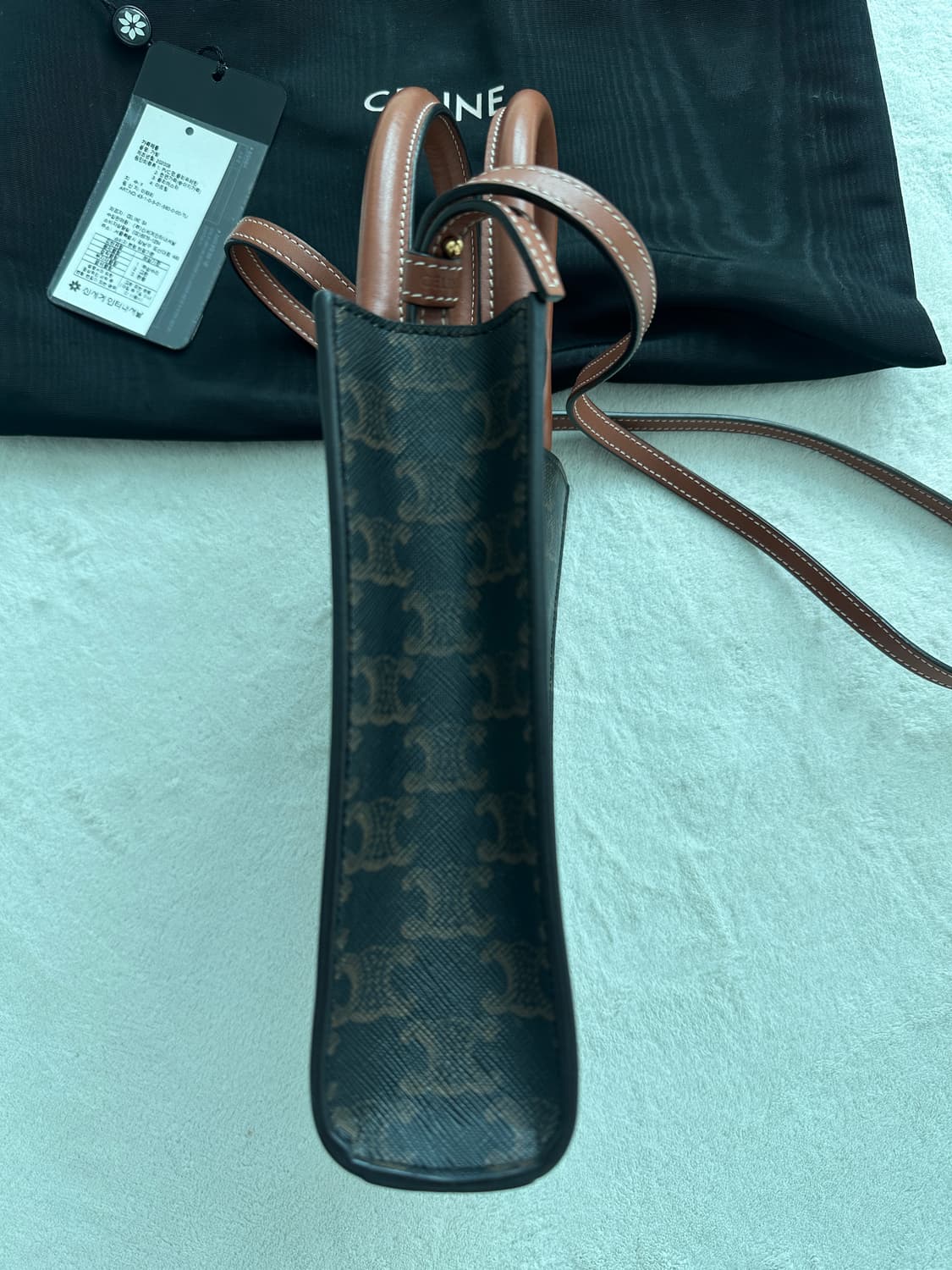 셀린느 트리옹프 카바스 미니백 상품이미지5