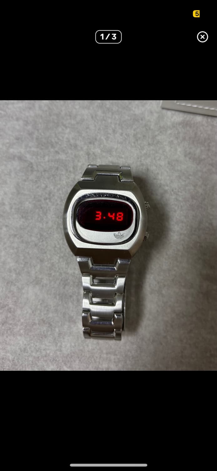 아디다스 시계 구매합니다 상품이미지1