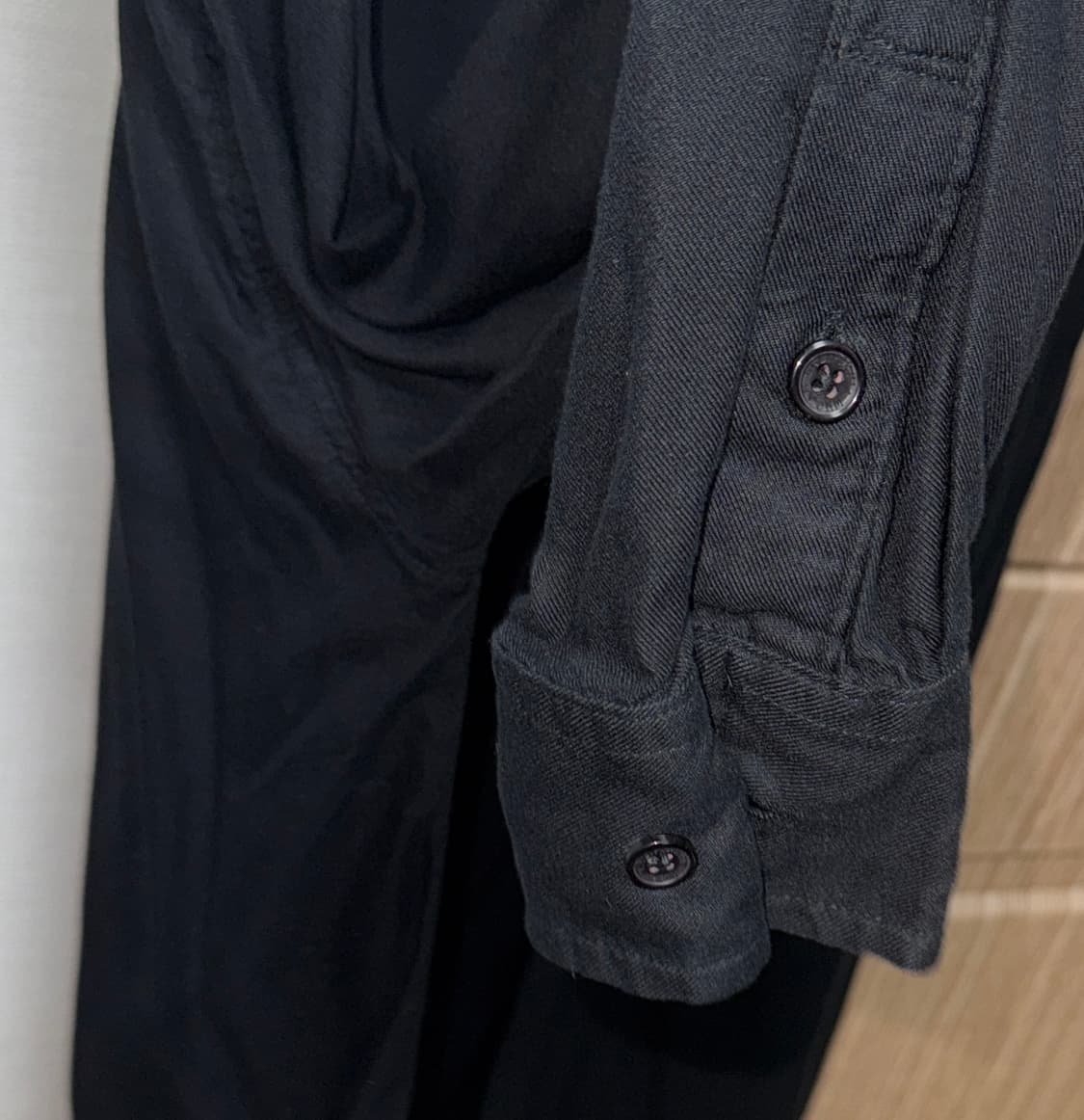 후아유 블랙 셔츠 상품이미지2