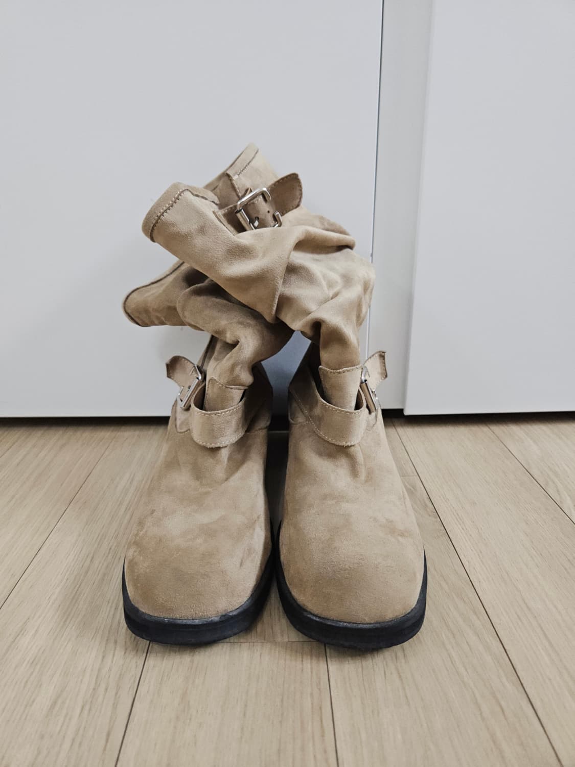 프롬비기닝 버클 셔링 미들 베이지 부츠 상품이미지8