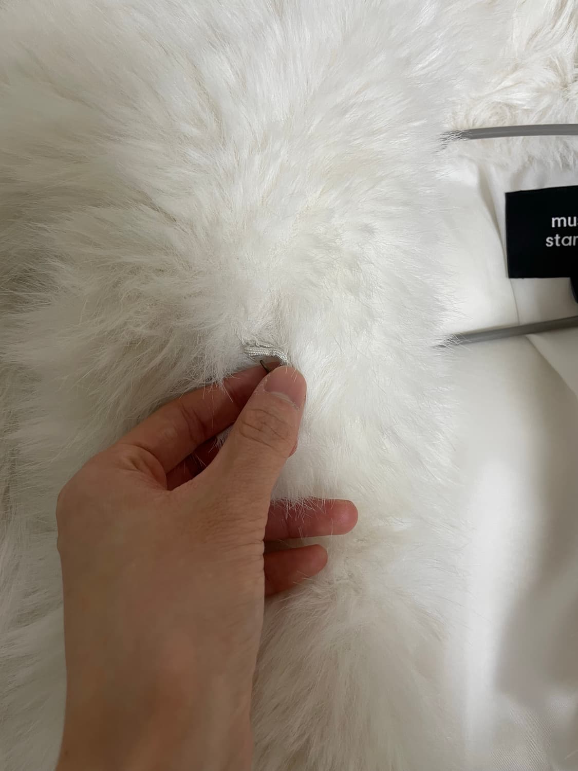 [거의 새 거] 무신사 스탠다드 우먼 퍼 자켓 상품이미지3