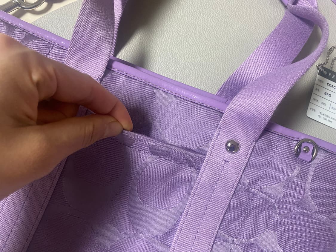 코치 라벤더색상 중대형백  상품이미지6