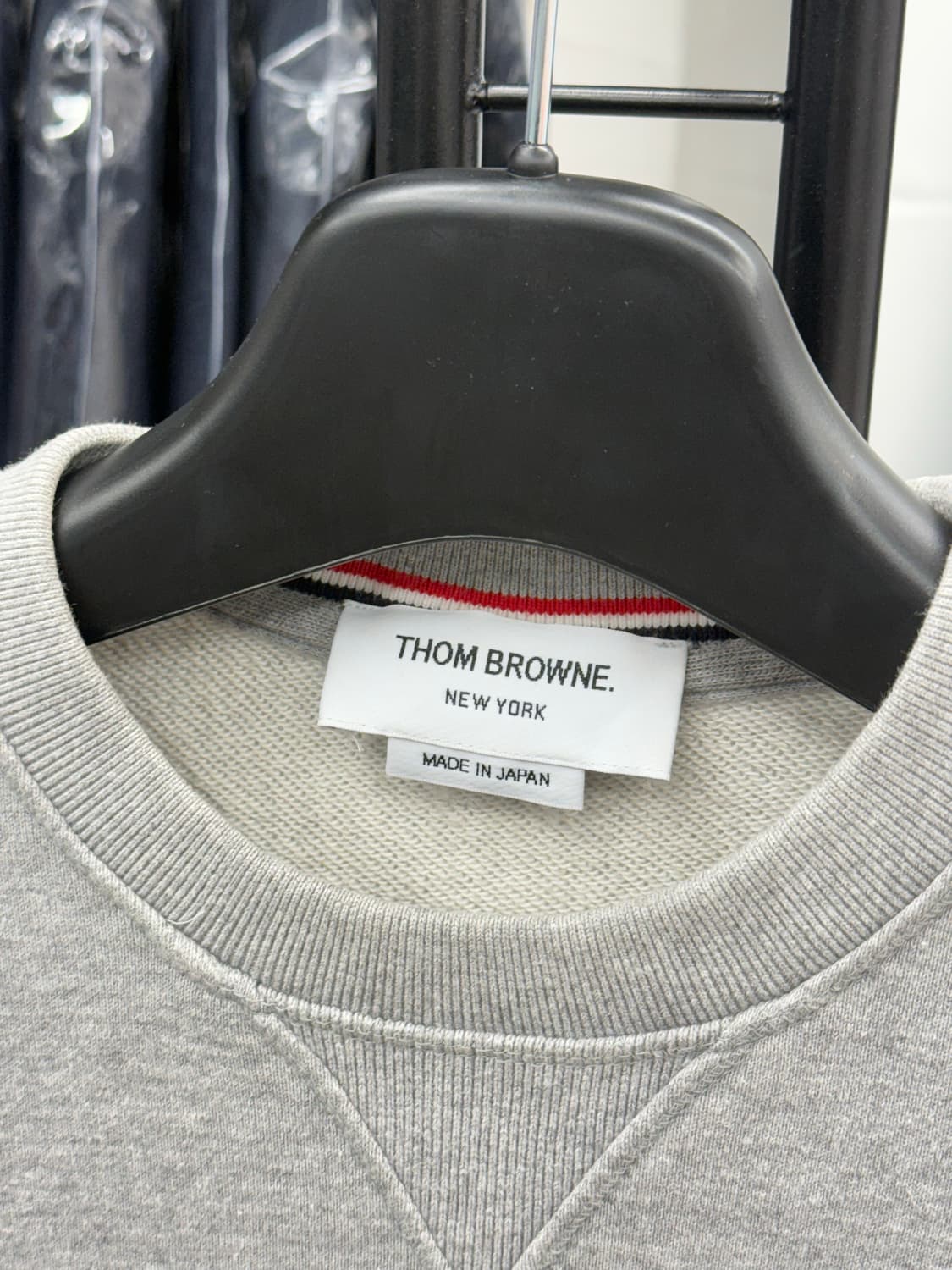 [2] 톰브라운 사선완장 맨투맨 상품이미지6