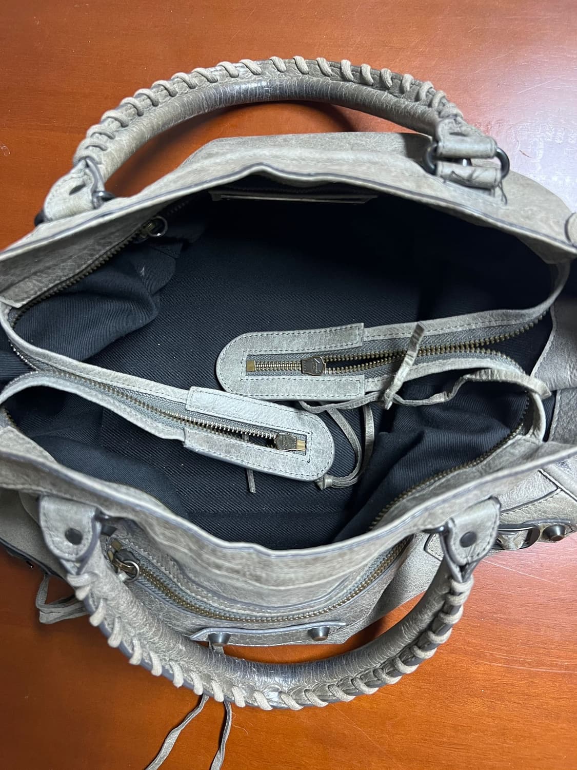 발렌시아가 모터백 상품이미지8