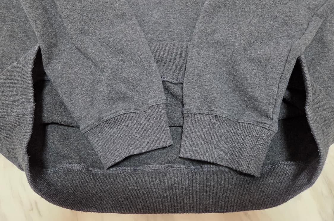 씨피컴퍼니 렌즈 패치 맨투맨 상품이미지9