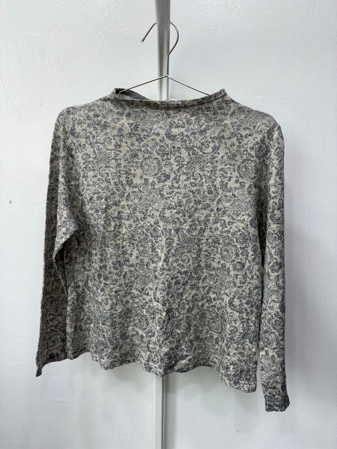 그레이 플라워 긴팔티 상품이미지5