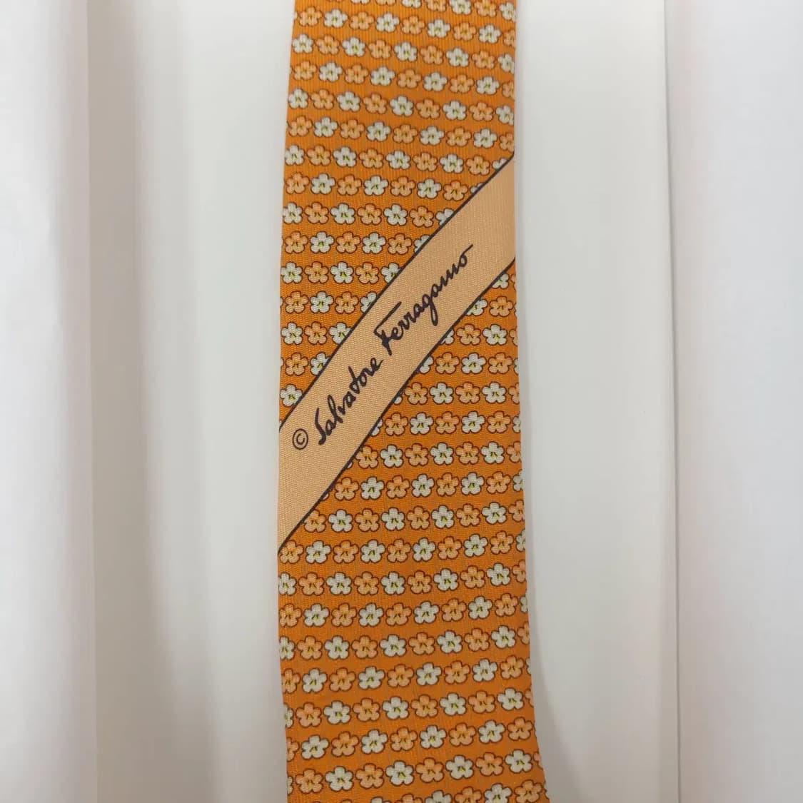 살바토레 페라가모 오렌지 꽃무늬 실크 넥타이 상품이미지5