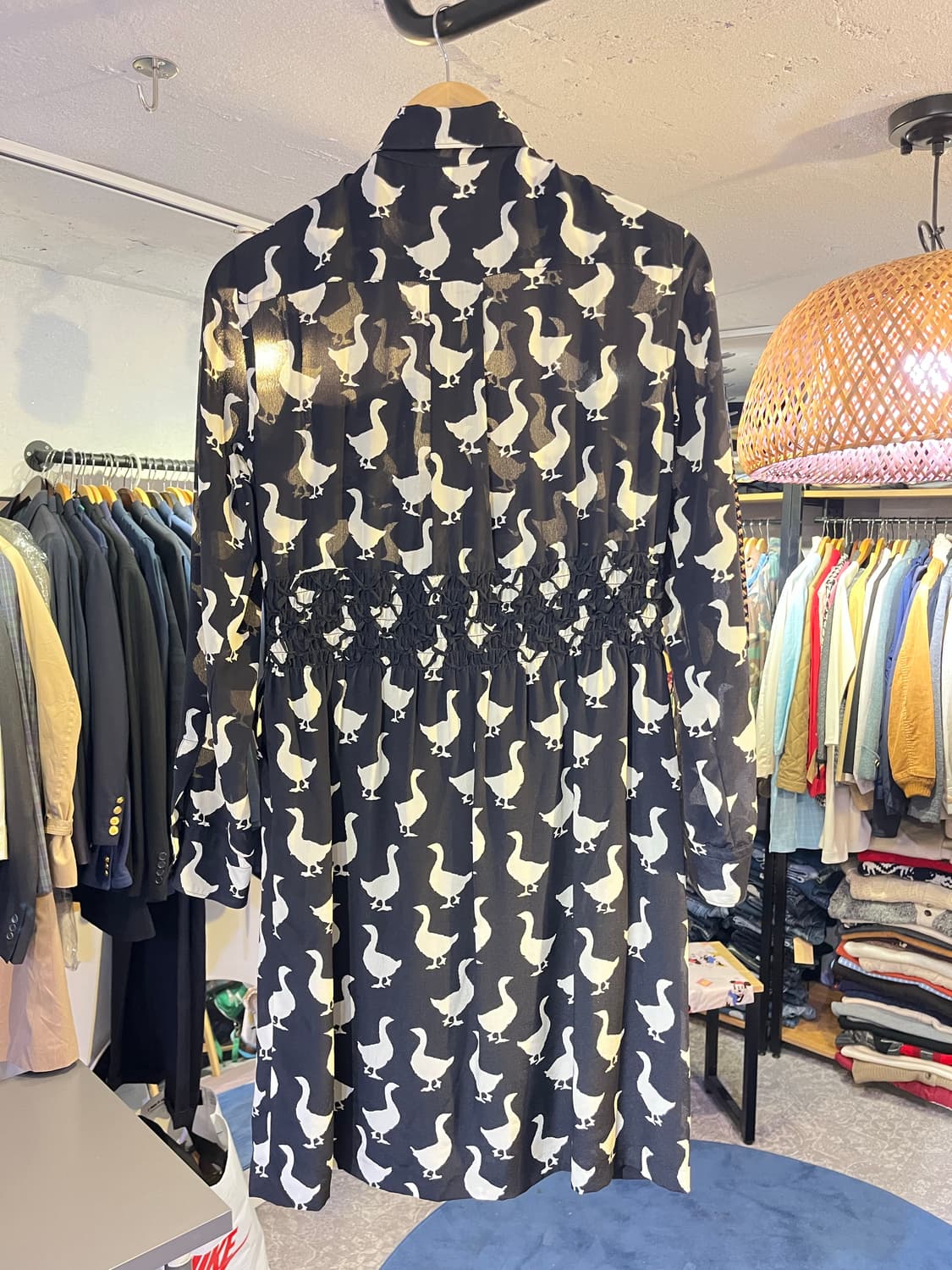 모스키노 칩앤시크 구스 프린트 실크 원피스 (이탈리아제) 상품이미지2