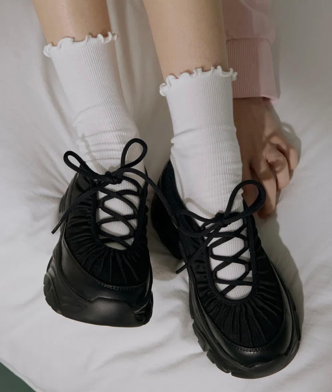 질바이질스튜어트 카시아 셔링 플랫폼 스니커즈 245 상품이미지1