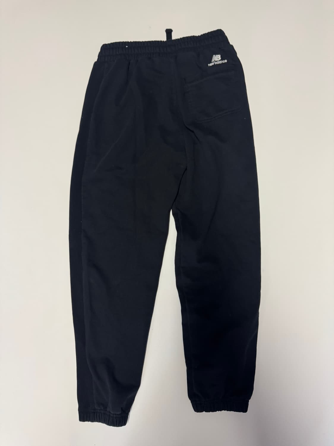 여성 뉴발란스 트레이닝 밴딩 조거팬츠 블랙 상품이미지2