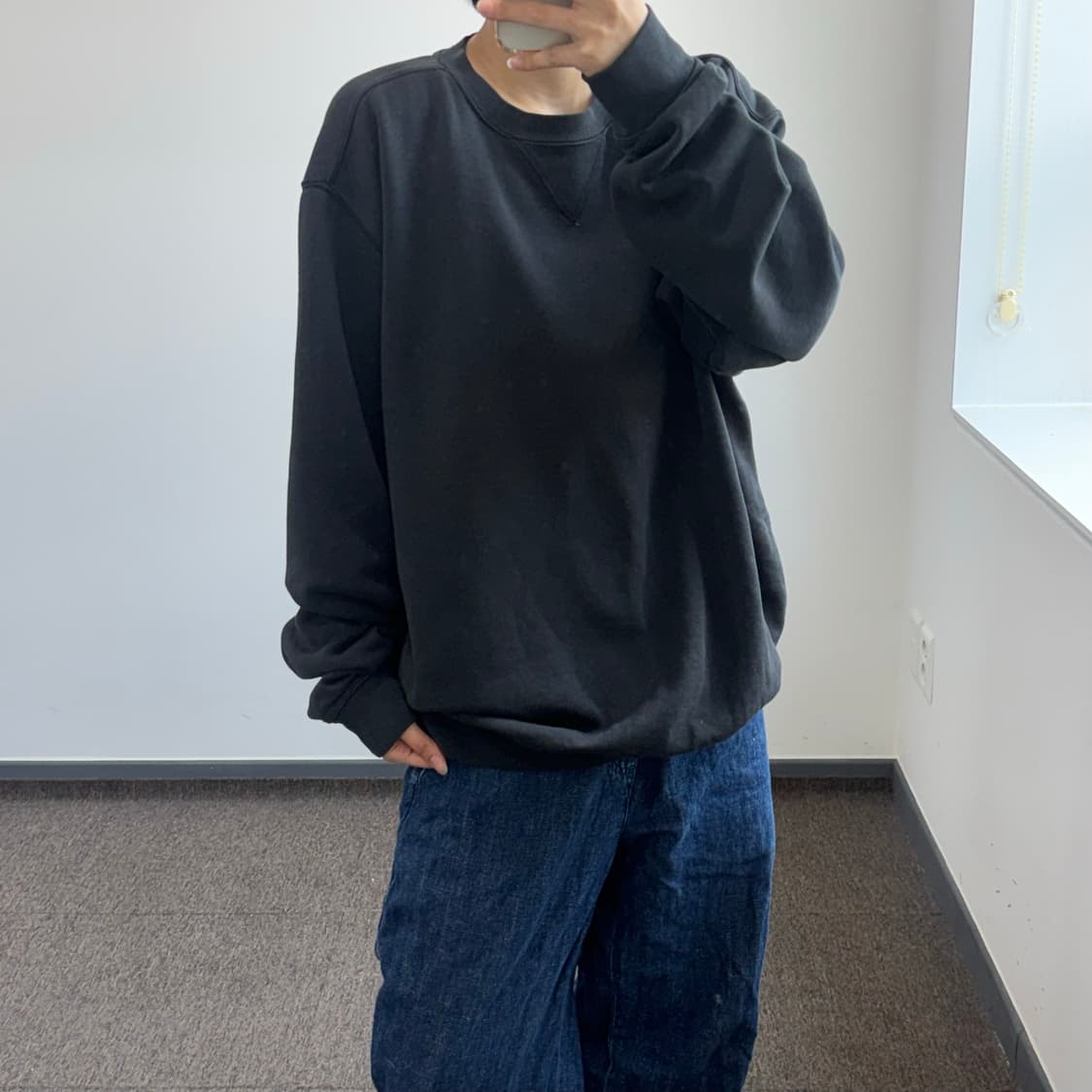 Carhartt 칼하트 블랙 맨투맨  상품이미지2