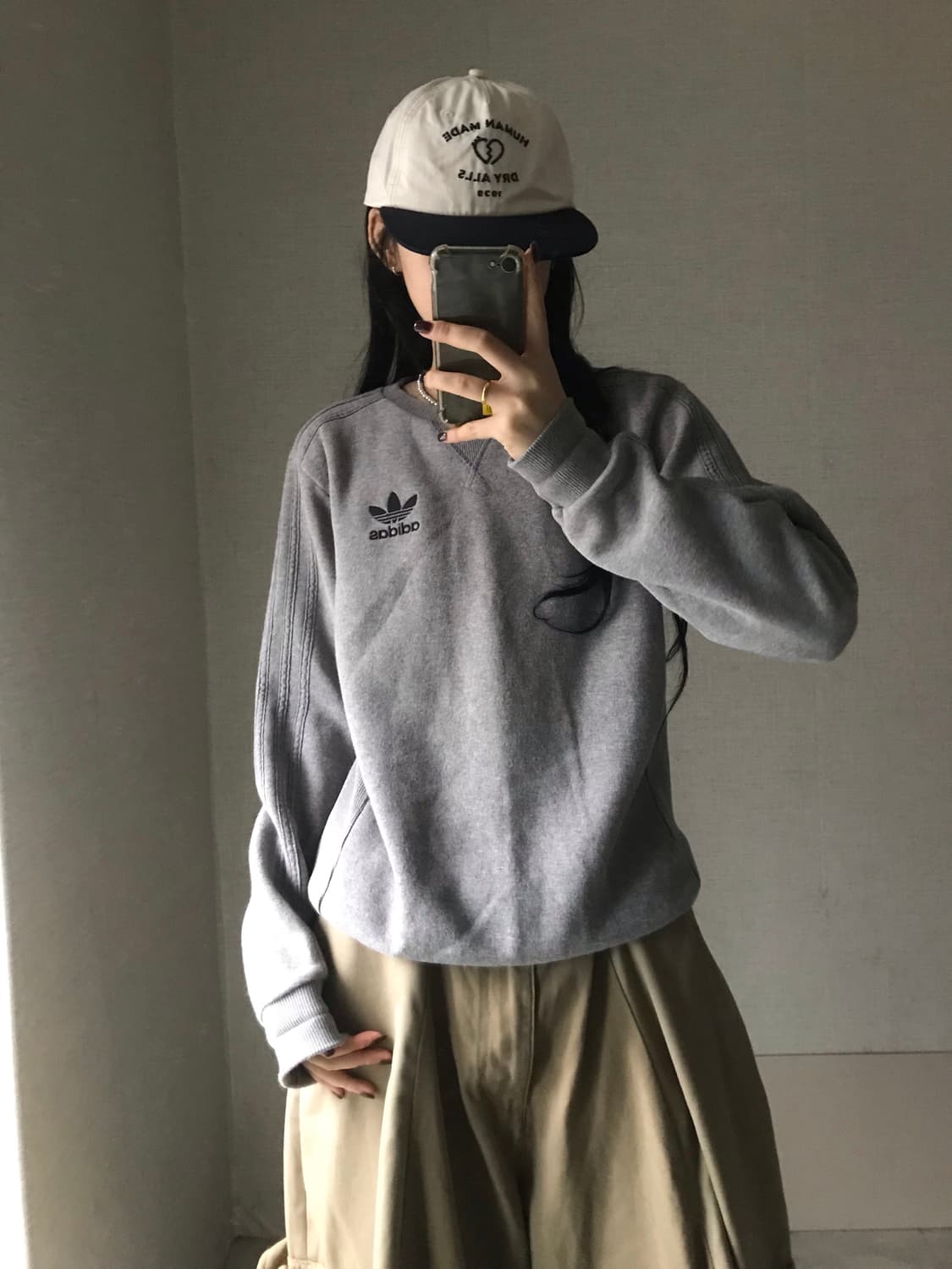 아디다스 그레이 삼선 맨투맨 상품이미지1