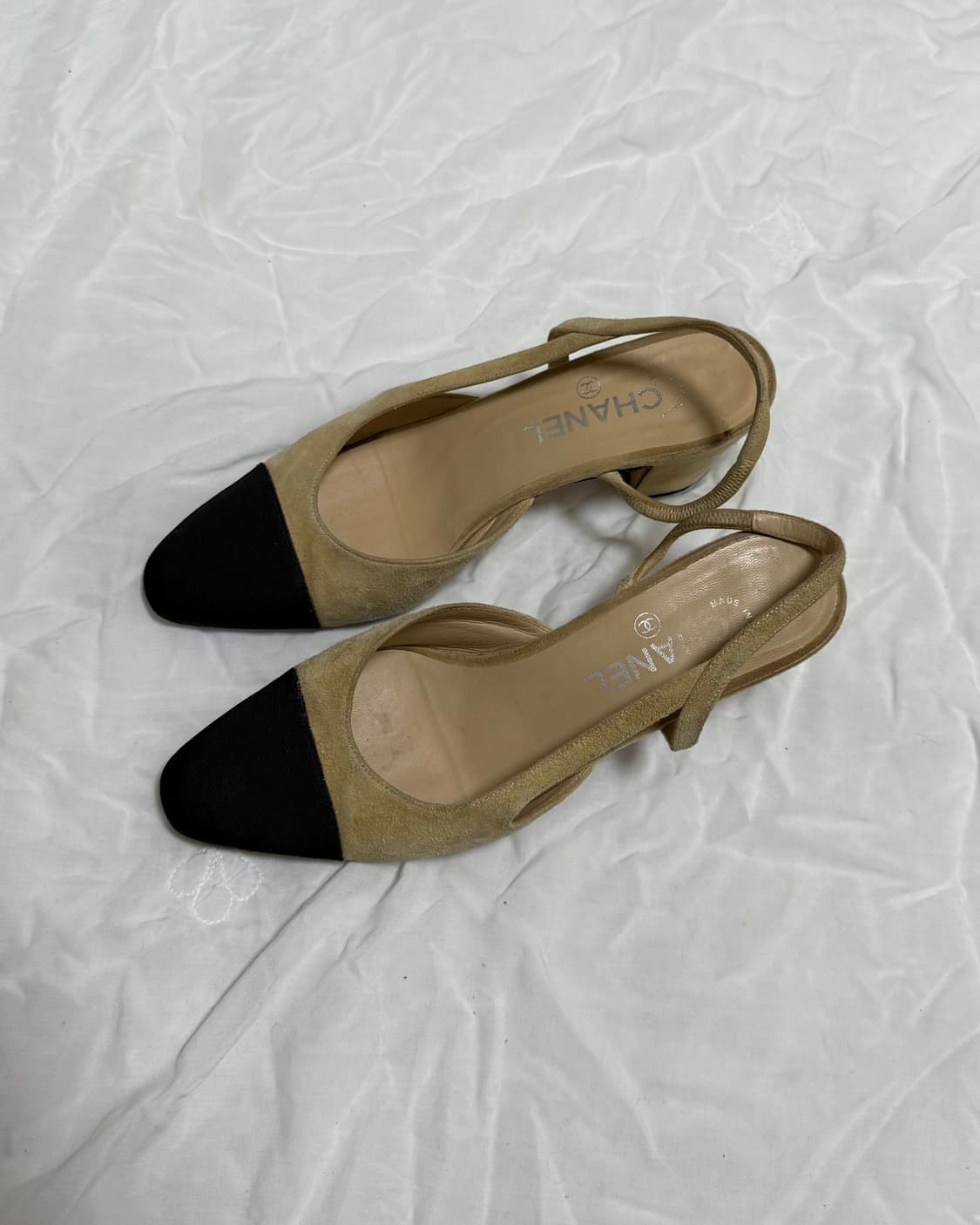 chanel 샤넬 클래식 스웨이드 펌프스 상품이미지1