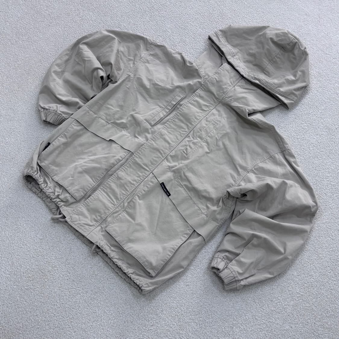 M 코드그라피 크롭 바람막이 자켓 0326E 상품이미지1