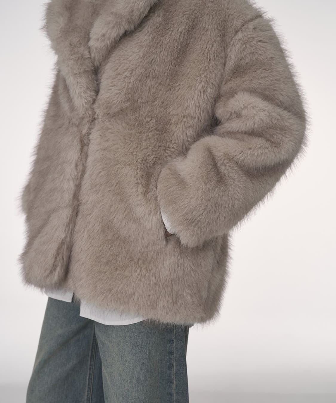 무신사 스탠다드 우먼 샤기 퍼 하프자켓 M 새상품 상품이미지4