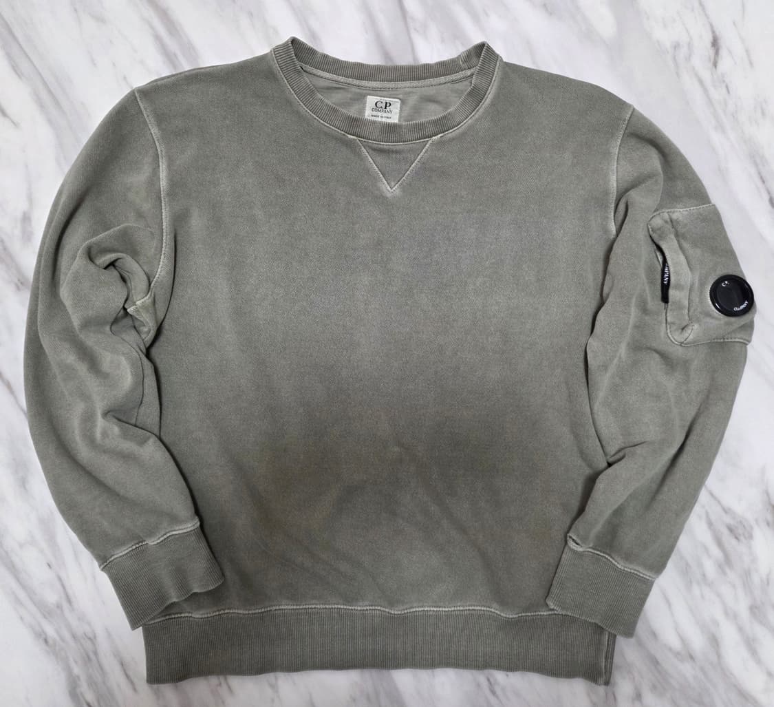 씨피컴퍼니 렌즈 맨투맨  상품이미지1