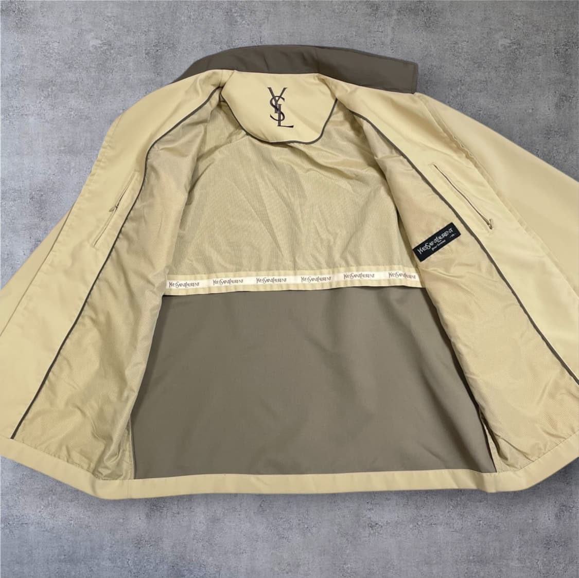 입생로랑 YSL 베이지 미니멀 블루종 자켓 95 상품이미지4