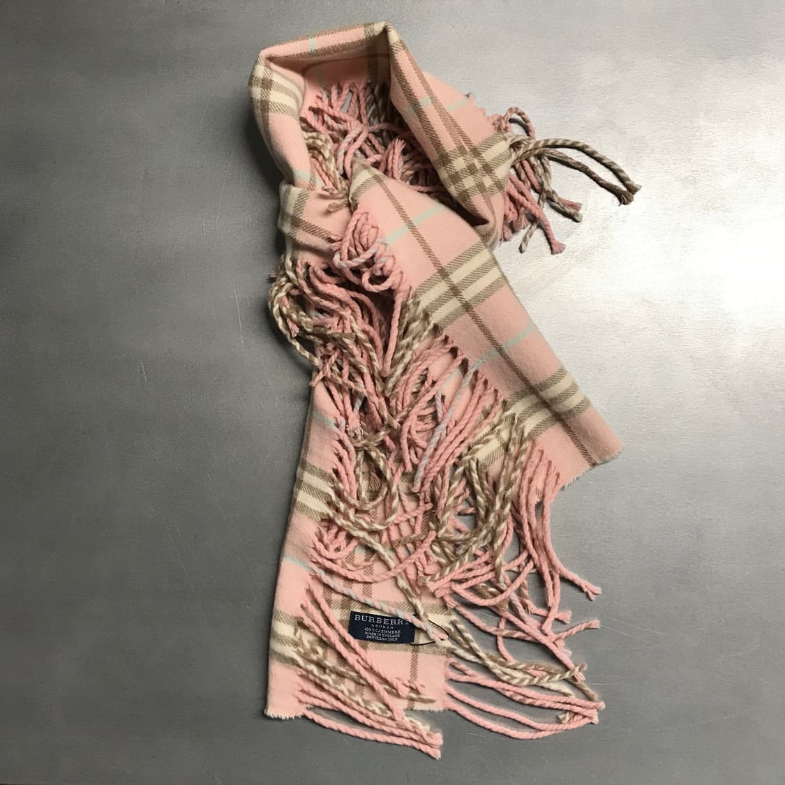 버버리 정품 캐시미어 머플러 핑크 상품이미지4