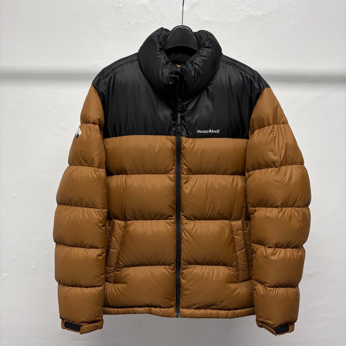 몽벨 다운 패딩 상품이미지1