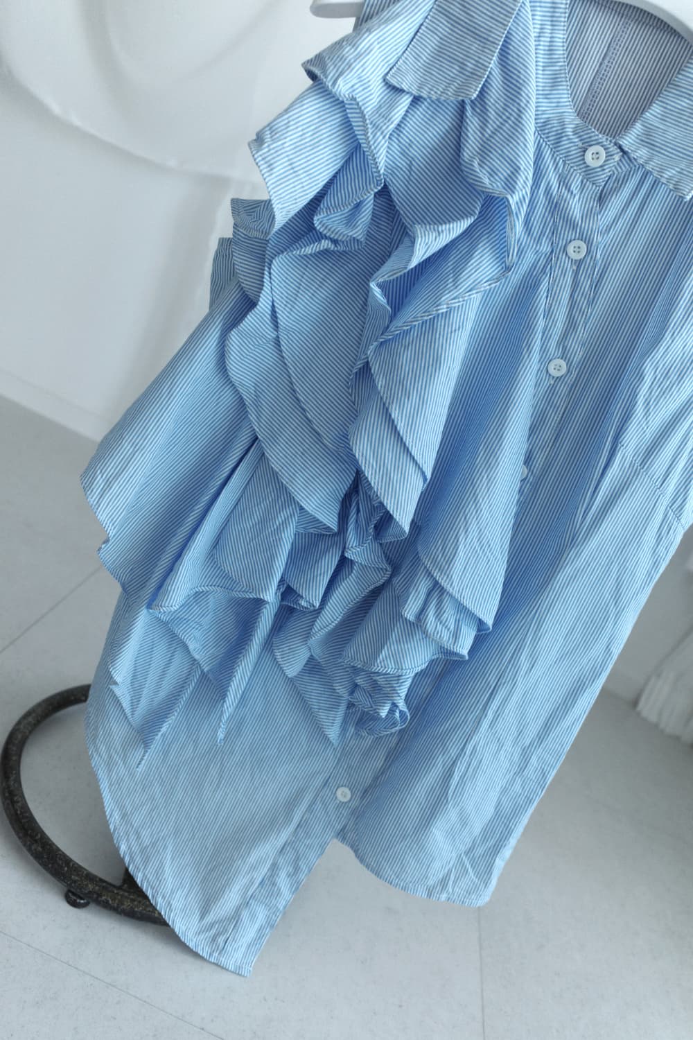frill sleeveless shirt  상품이미지3