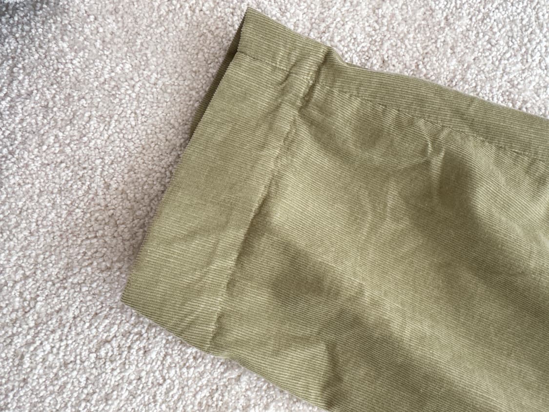 [COS] 코스 투턱 허리밴딩 코듀로이 치노 팬츠 착샷 상품이미지8