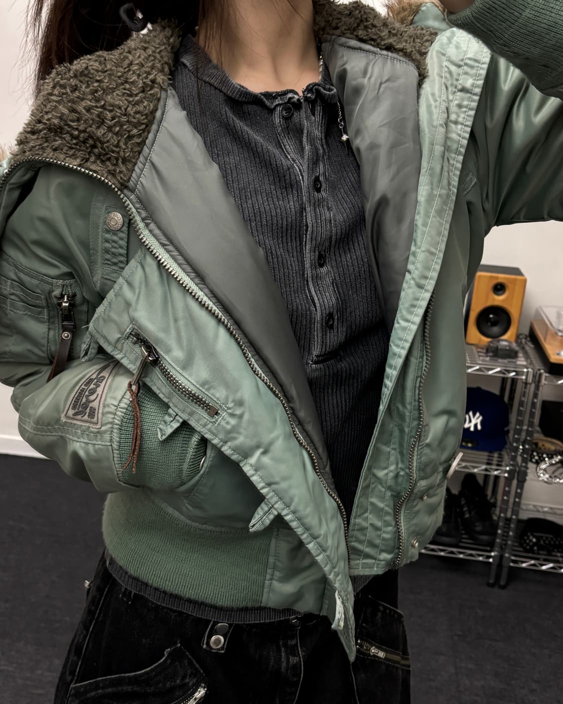 디젤 00s N2B 크롭 퍼 자켓 상품이미지1