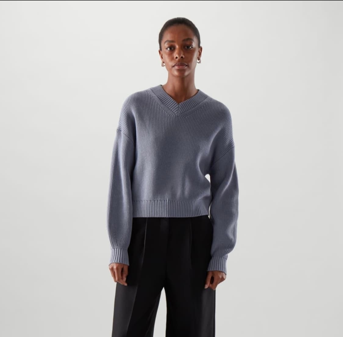 코스 COS 브이넥 니트 라일락 퍼플 상품이미지2