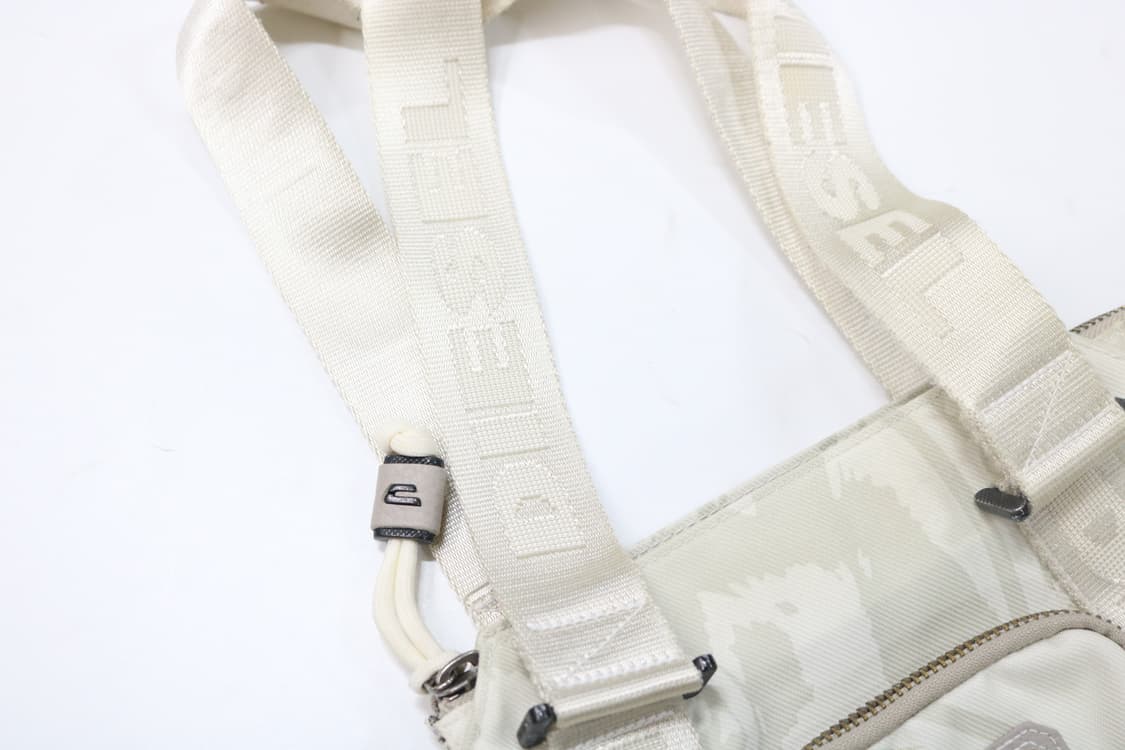 DIESEL 디젤 빈티지 카모 패턴 자카드 로고 스트랩 숄더백 상품이미지4