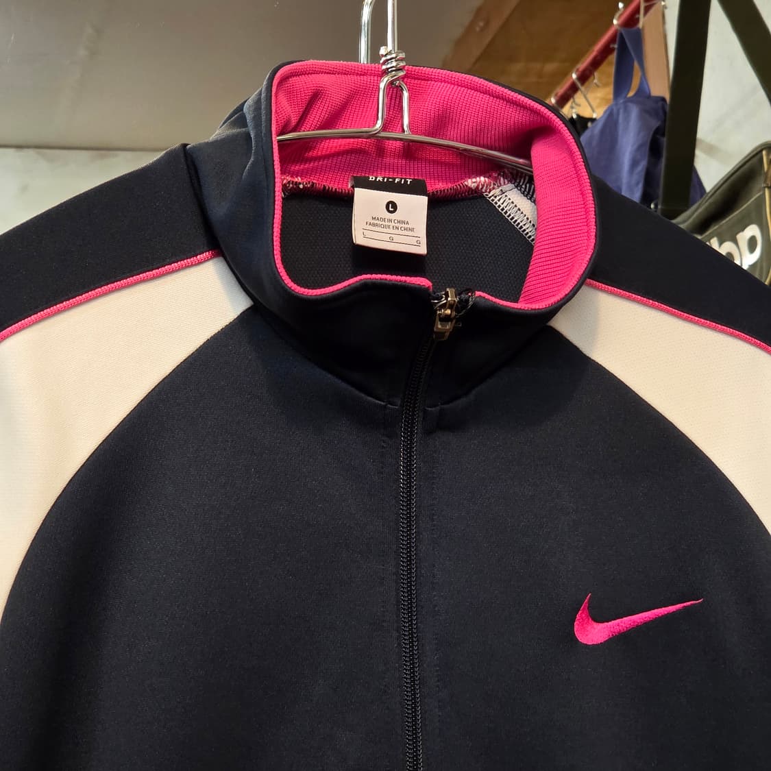 나이키 일본판 핑크 네이비 져지 트랙탑 상품이미지3