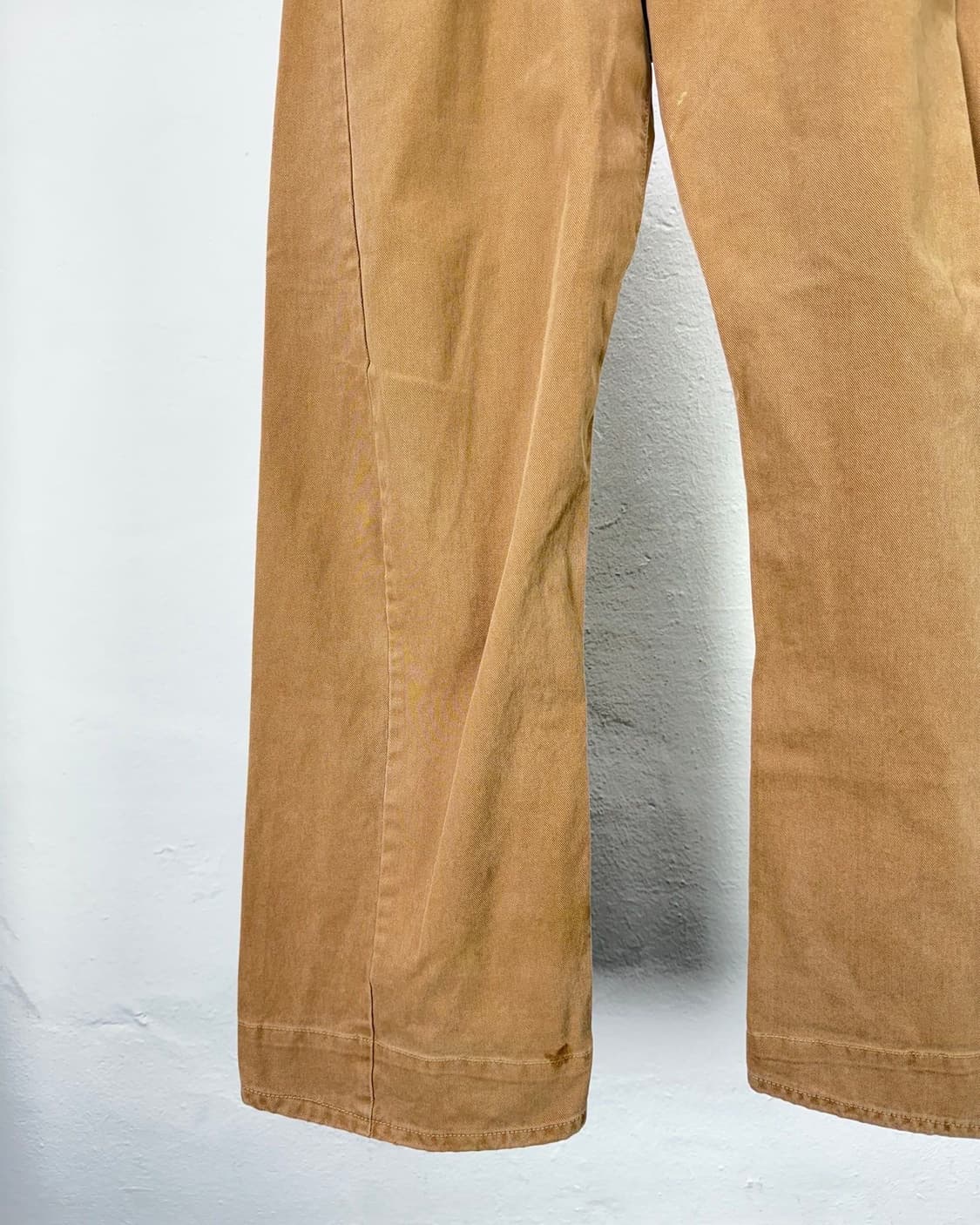 리바이스 엔지니어드 레그 트위스트 카멜 코튼 워크 팬츠 상품이미지4