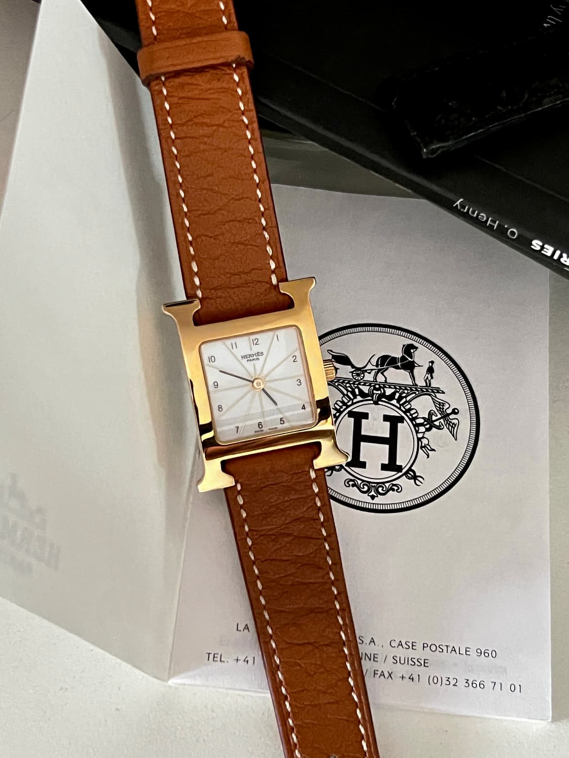 에르메스 H 아워 골드 시계 / 정품감정 . 케어 상품이미지1