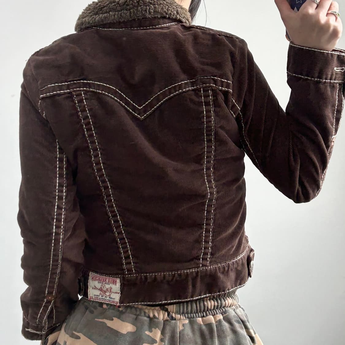 True relilgion 트루릴리젼 스티치 퍼 안감 코듀로이 자켓 상품이미지2