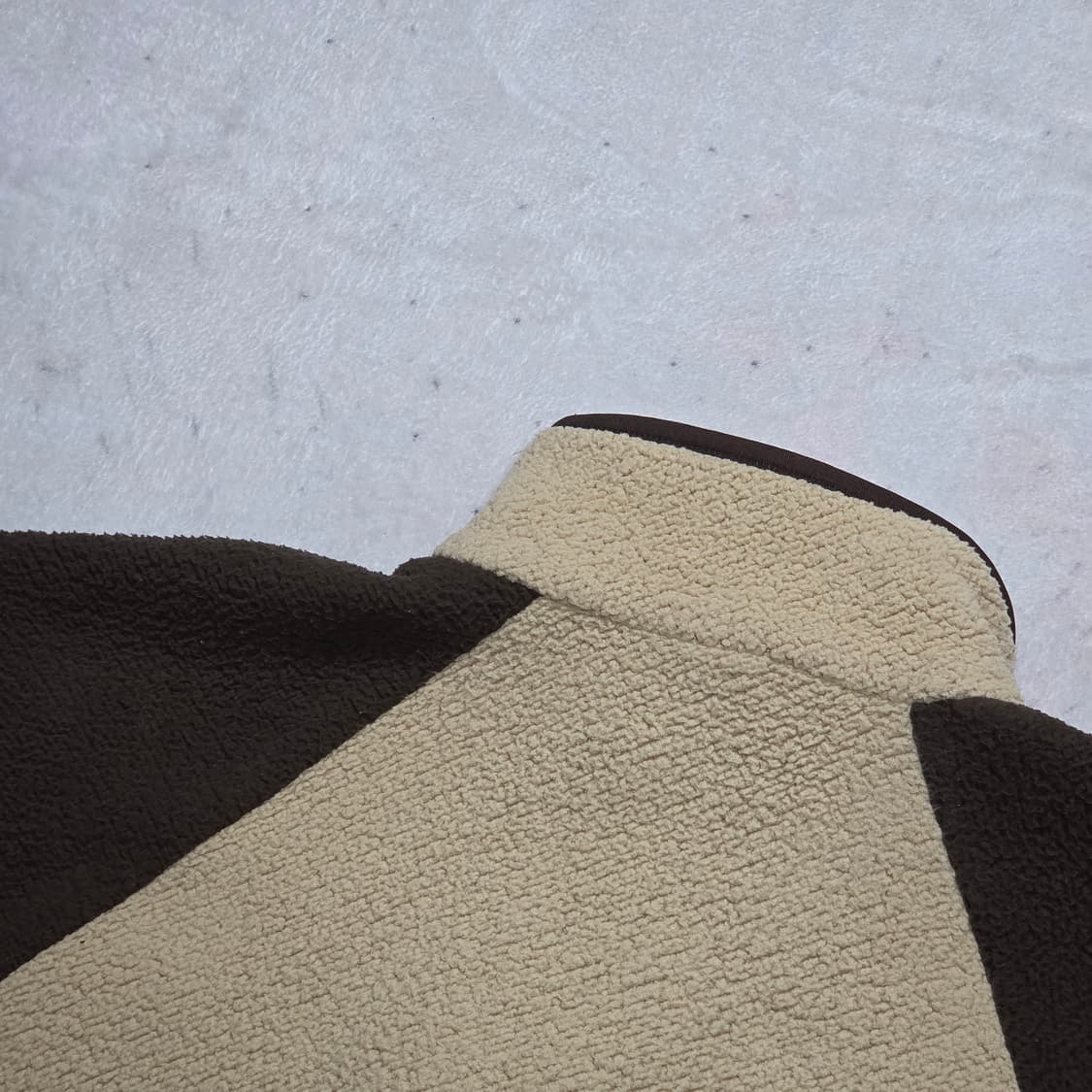 나이키 브라운 배색 크롭 후리스 상품이미지5