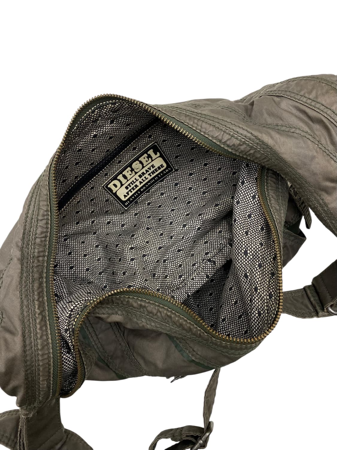 디젤 y2k 카키 그런지 크로스백 상품이미지3