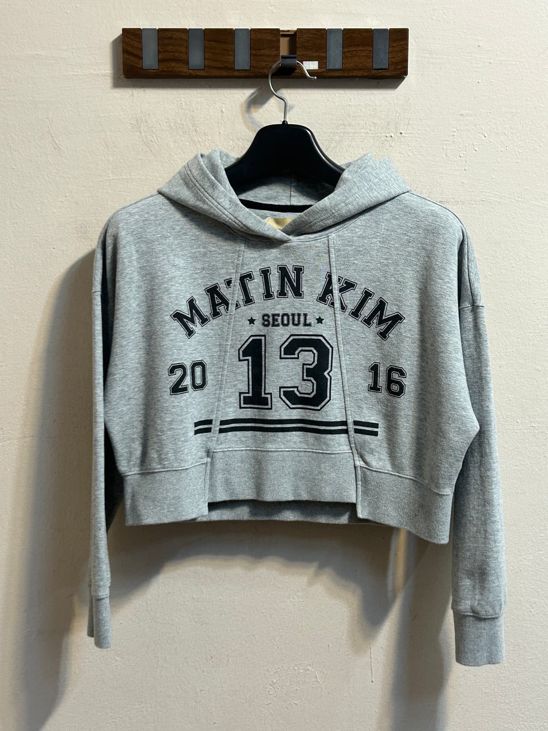 마뗑킴 크롭 로고 후드티 상품이미지2