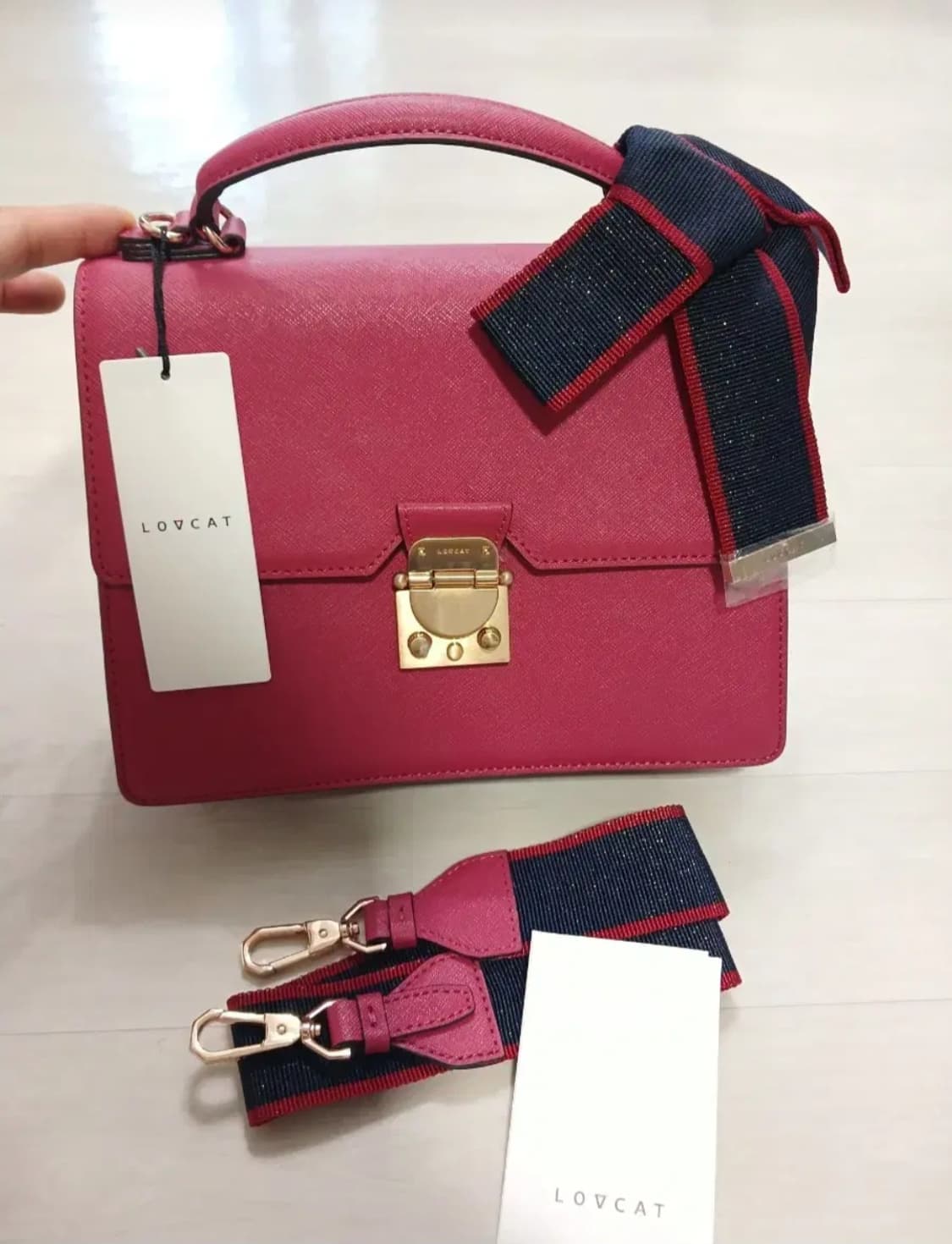 #새상품 러브캣 크로스 상품이미지2