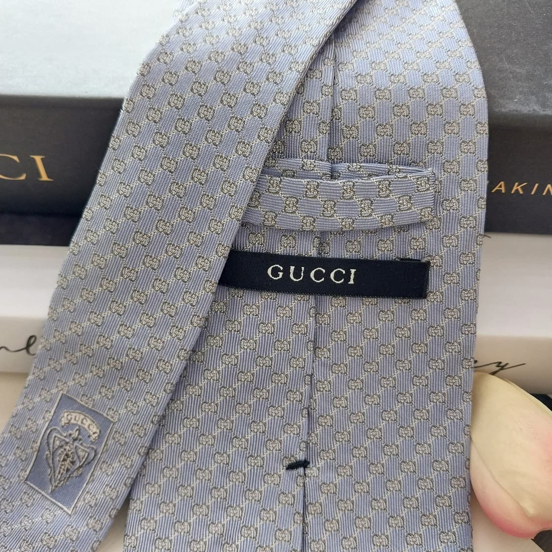 구찌 실크 라이트 블루 GG 자카드 넥타이 9.7cm B등급 K1379
 상품이미지6