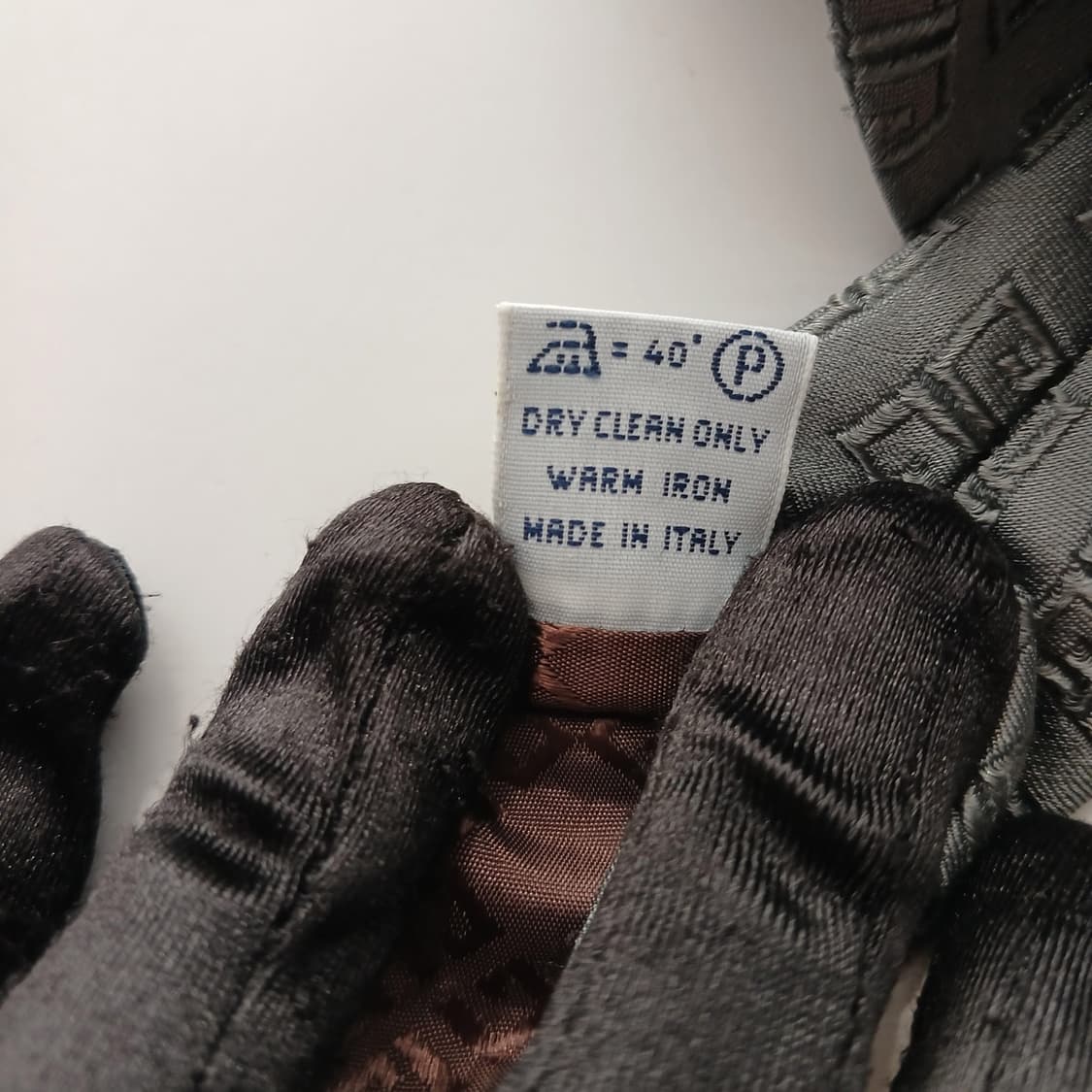 지방시 실크 그레이 로고 자카드 넥타이 9.6cm B등급 A18689
 상품이미지10