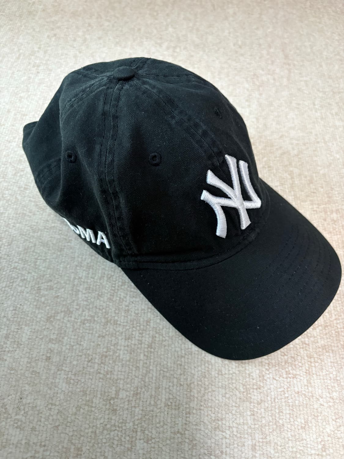 뉴에라 모마 콜라보 블랙 볼캡 상품이미지1