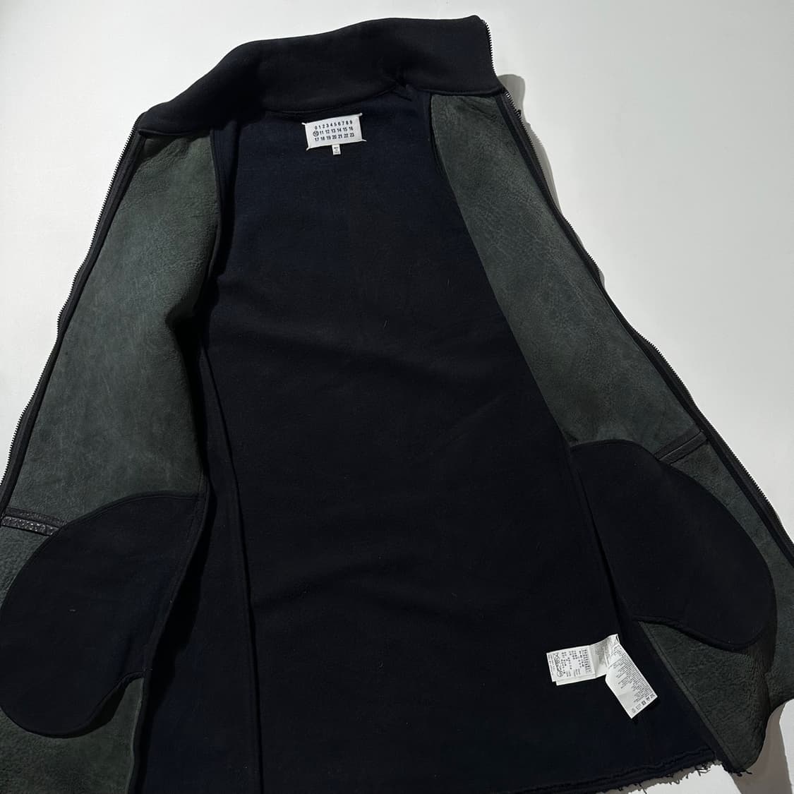 (매장판) 메종 마르지엘라 슬리브리스 레더 집업 코트 블랙 상품이미지8