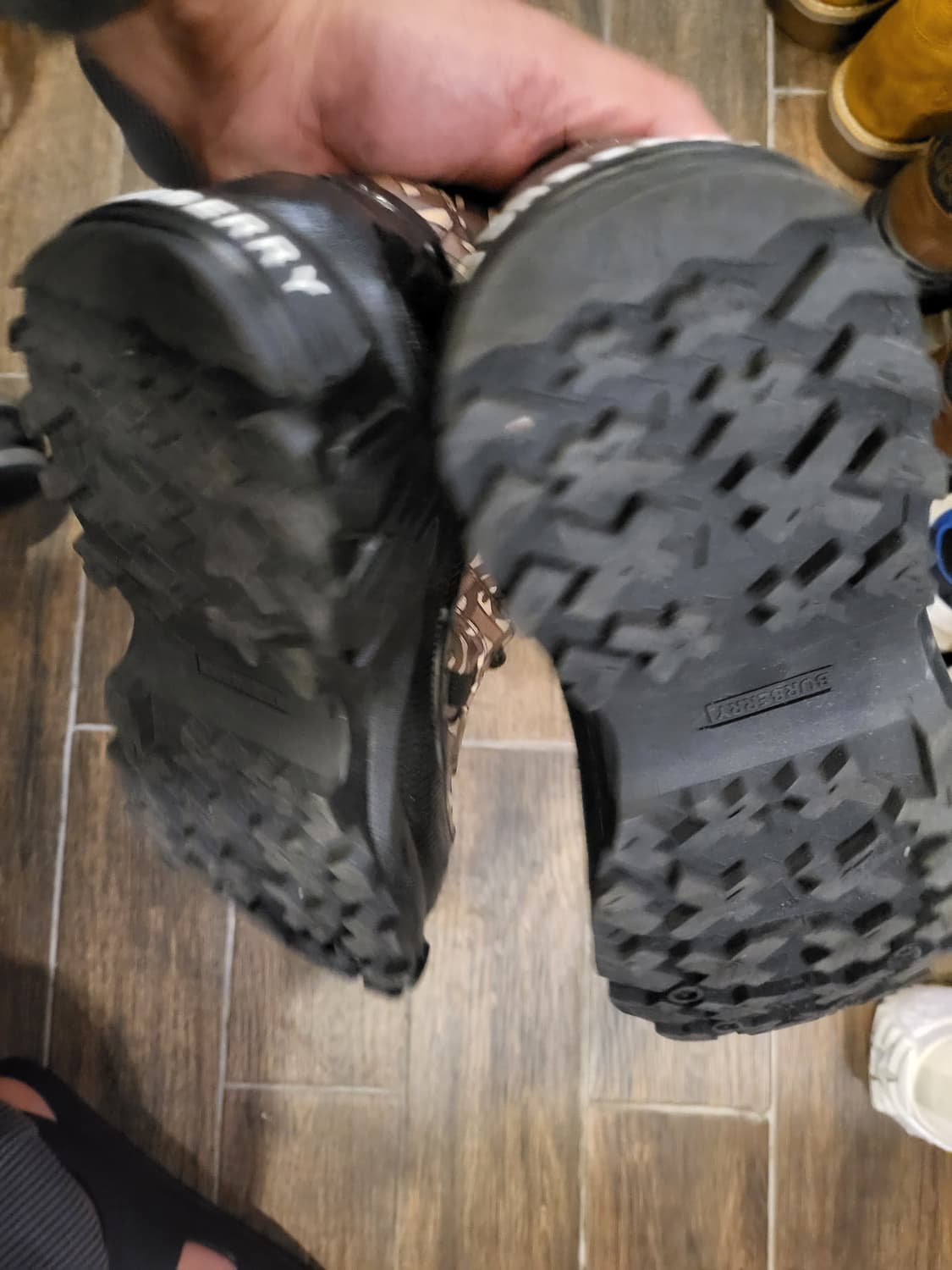 버버리운동화 250~255 상품이미지4