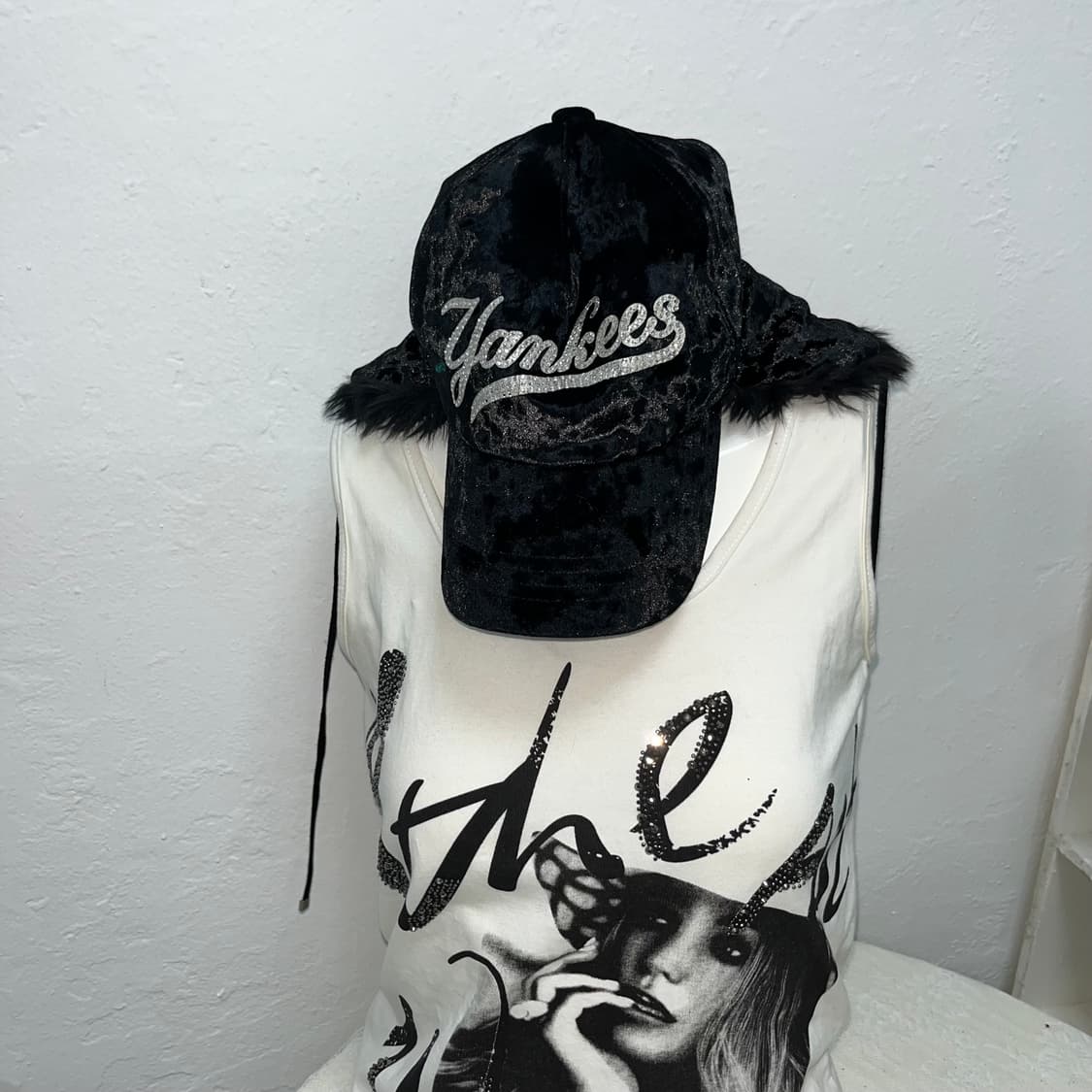 MLB 양키즈 벨벳 퍼 트리밍 캡 상품이미지4