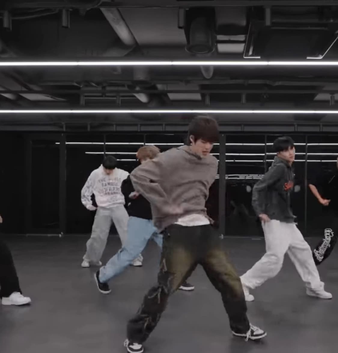 엑스톤즈 스타 데님 팬츠(라이즈 소희 착용) 상품이미지1