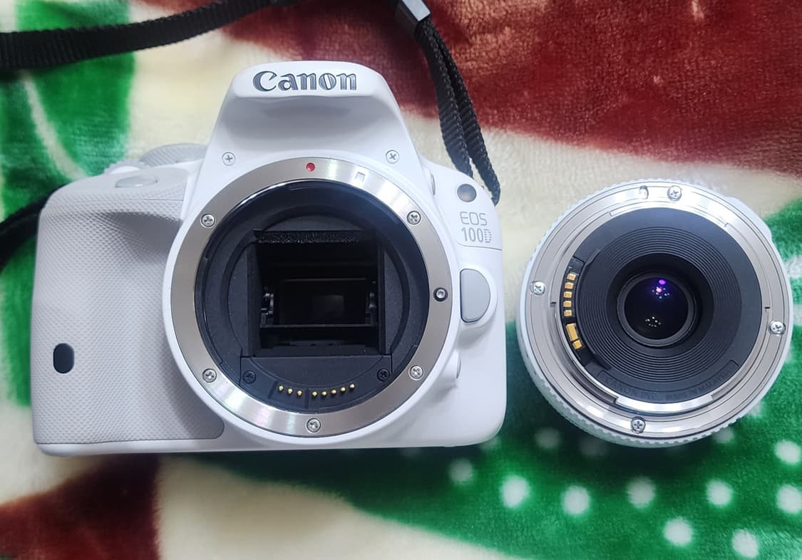 캐논 EOS 100D 화이트 + 40mm 렌즈 팝니다. 상품이미지8