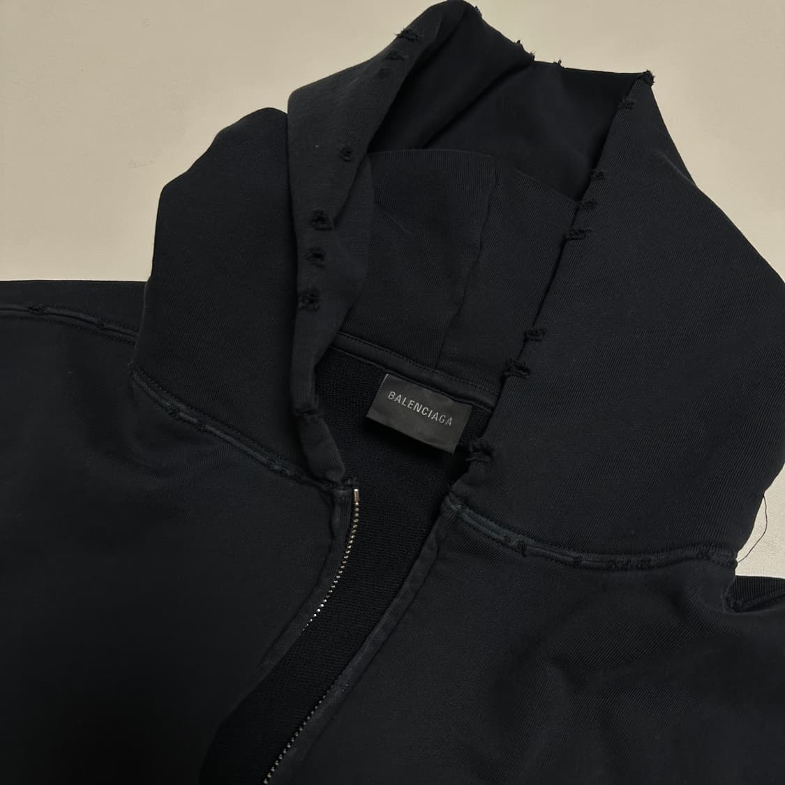 발렌시아가 테이프타입 리프 포켓 집업 후디 (744451) 상품이미지4