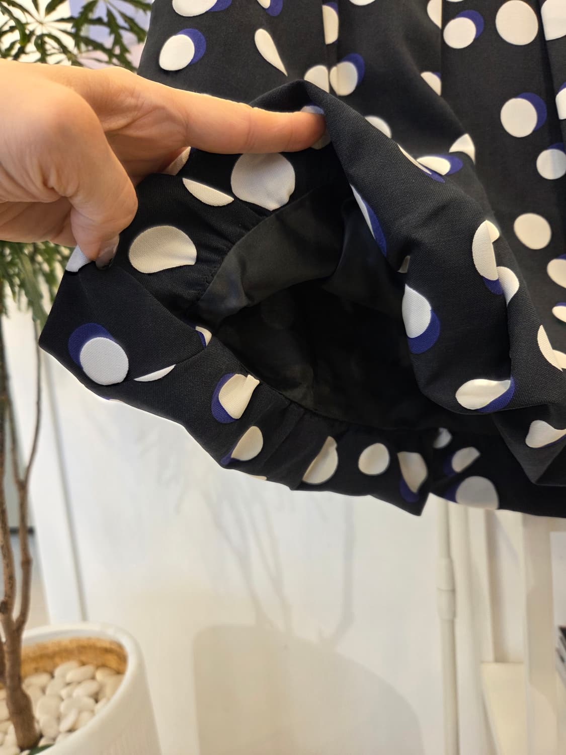 럭키슈에뜨 벌룬 핏 미니스커트 상품이미지3